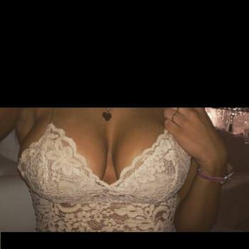 Adriane - Escorts à Evilard Profil de Adriane, 38 ans, Escorts à Evilard (Berne)